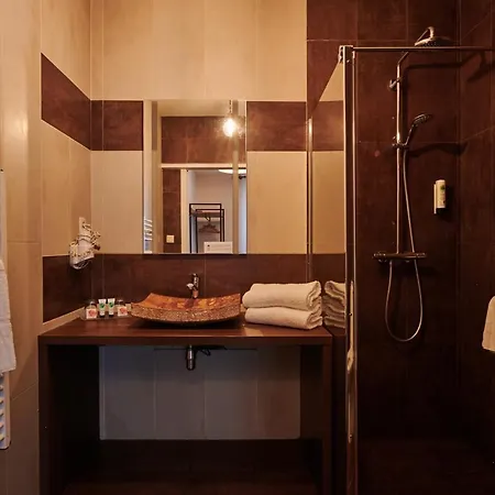 Maison Anjali Hotel 2*