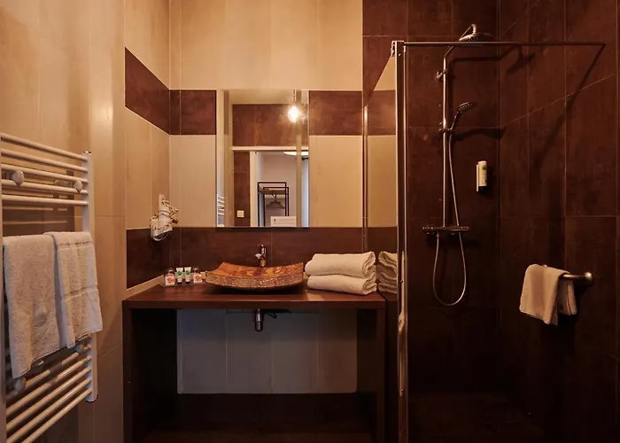 Maison Anjali فندق 2*