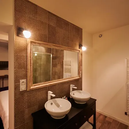 Hotel Maison Anjali 2*