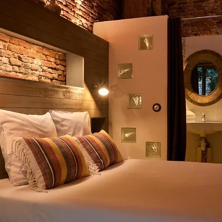 Hotel Maison Anjali 2*